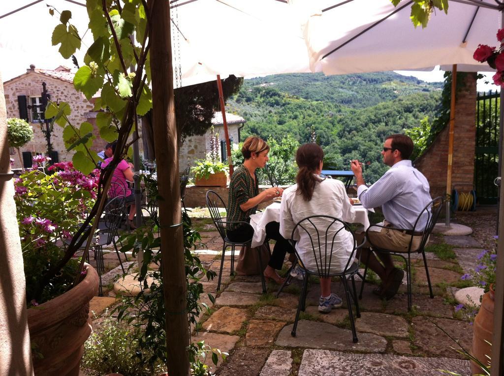 La Romita Ospitalita Rurale Familiare Villa Montisi ภายนอก รูปภาพ