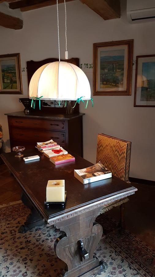 La Romita Ospitalita Rurale Familiare Villa Montisi ภายนอก รูปภาพ
