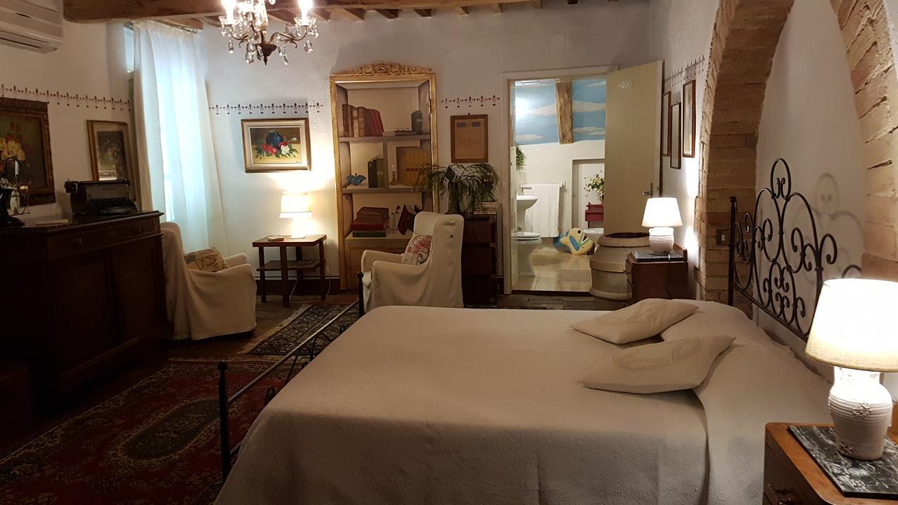 La Romita Ospitalita Rurale Familiare Villa Montisi ภายนอก รูปภาพ
